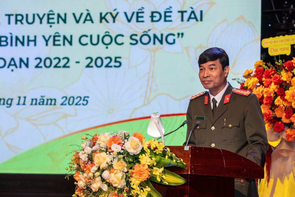 34 tác phẩm đoạt giải Cuộc thi viết về đề tài “Vì an ninh Tổ quốc và bình yên cuộc sống”